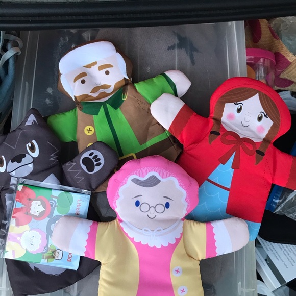 Hand Puppets - Picture 2 of 4